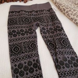 Printed leggings grey and black by Shosho